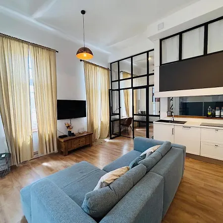 Stylish Loft With Ac Near Opera דירה