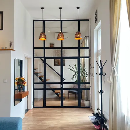 Stylish Loft With Ac Near Opera