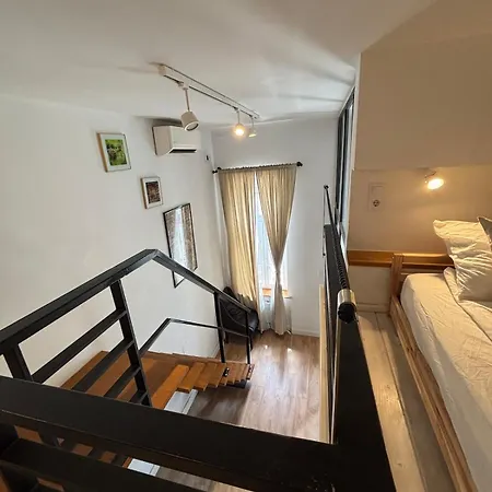 Stylish Loft With Ac Near Opera דירה *